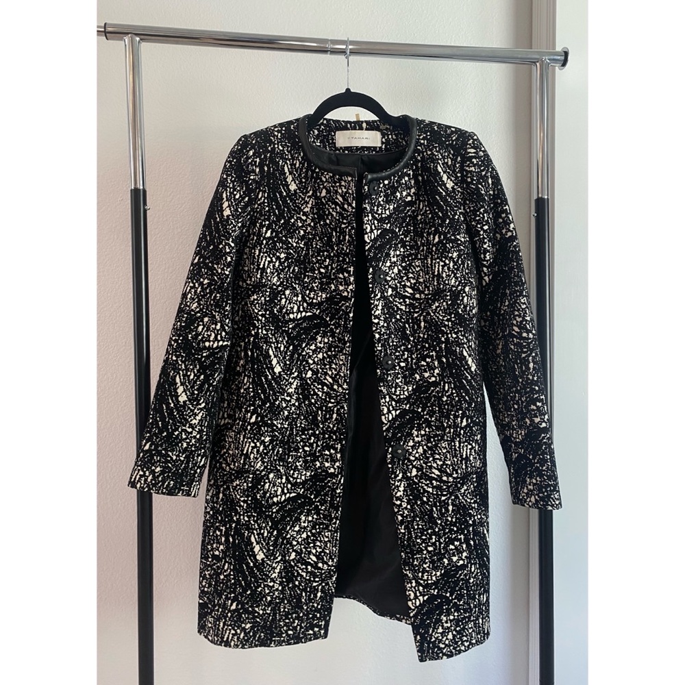 T Tahari B&W Button Down Coat